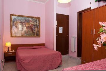 Bed & Breakfast Paradise 3*