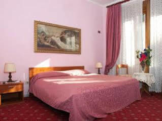 Paradise 3*