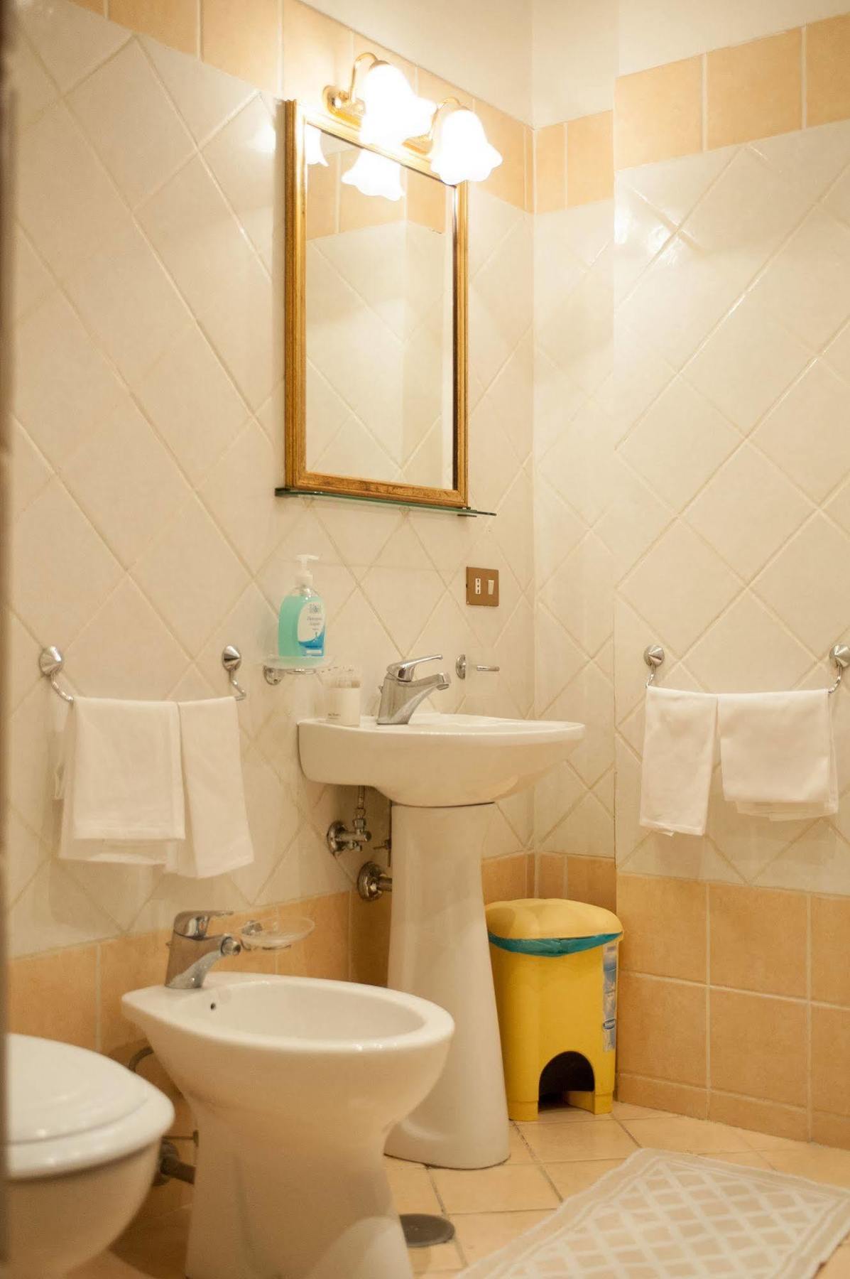 Paradise Bed & Breakfast 3*