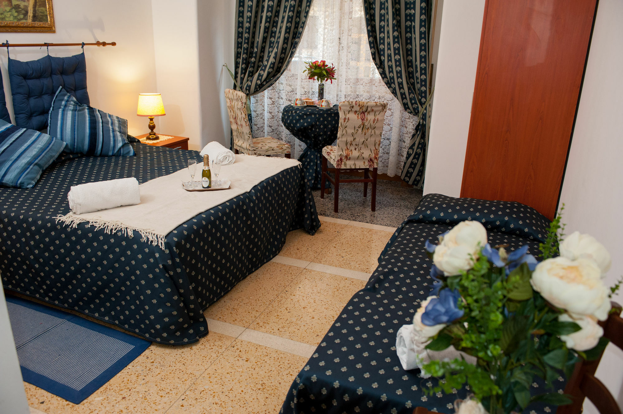 Paradise Bed & Breakfast 3*
